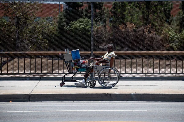 Hollywood Eua Julho 2021 Sem Teto Deficiente Uma Cadeira Rodas — Fotografia de Stock