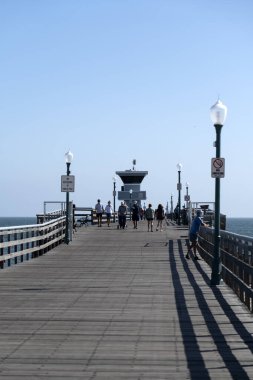 Seal Beach, CA USA - 8 Temmuz 2020: Pasifik Okyanusu 'ndaki Güney Kaliforniya' daki Seal Beach Rıhtımı