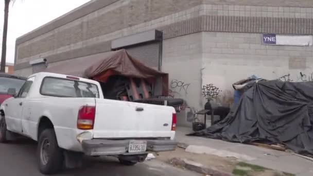 Los Angeles Usa April 2021 Homeless Tents People Skid Row — стоковое видео