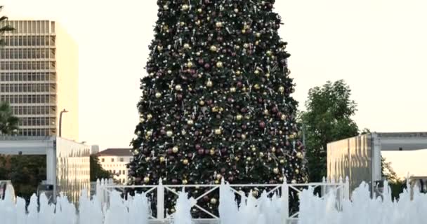 Los Angeles Usa Aralık 2020 Plaza Daki Noel Ağacının Tepesindeki — Stok video