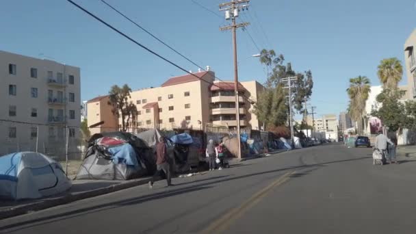 Los Angeles Usa February 2021 Tents Homeless People Clogging Street — Stock Video