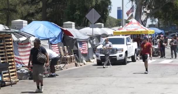 Los Angeles Usa Juli 2021 Freiwillige Versorgen Die Obdachlosen Veteranen — Stockvideo