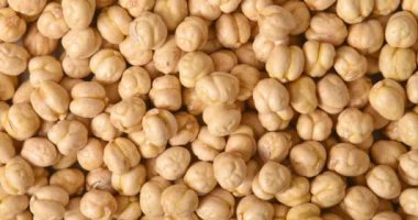 Kurumuş nohutların yukarıdan kayan fotoğrafı.