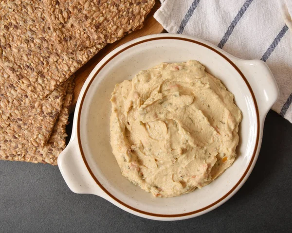 Humus Glütensiz Kraker Ayçiçeği Susam Keten Tohumları — Stok fotoğraf