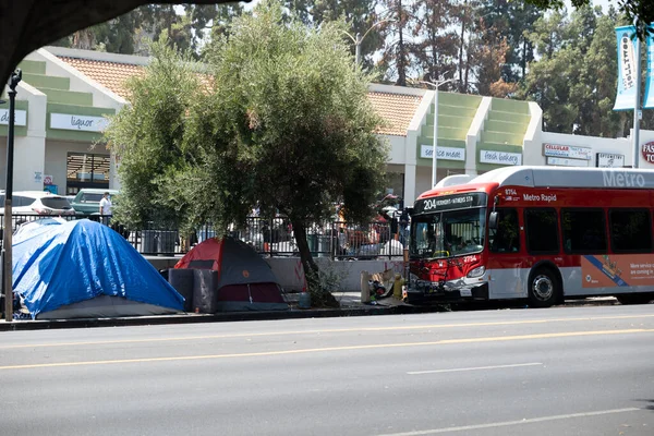 Los Angeles Usa Agosto 2021 Acampamento Para Desabrigados Frente Uma — Fotografia de Stock