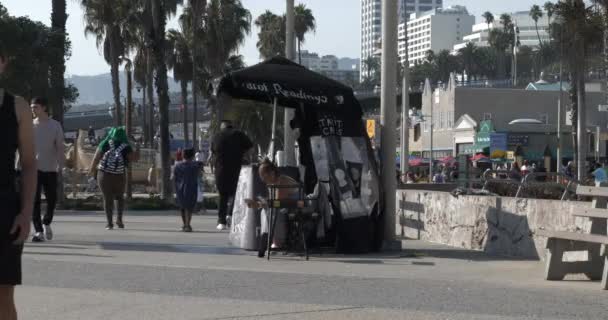 Santa Monica Usa Вересня 2021 Tarot Card Reader Boardwalk Santa — стокове відео