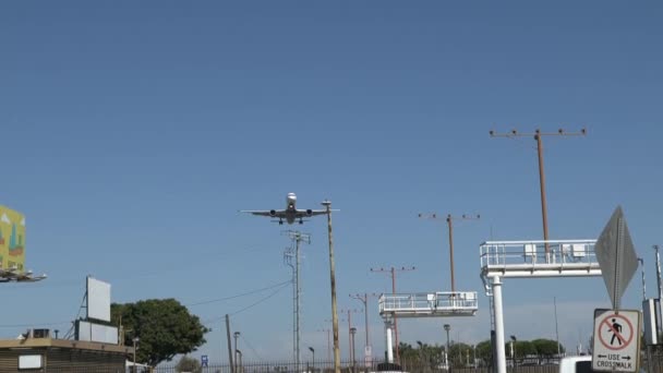 Самолет Посадке Аэропорту Лос Анджелеса Замедленной Съемке — стоковое видео