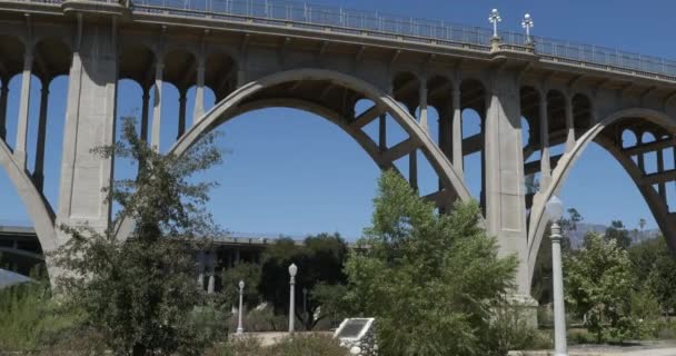 Iconic Arches Historic Colorado Street Bridge Pasadena California — Stock Video