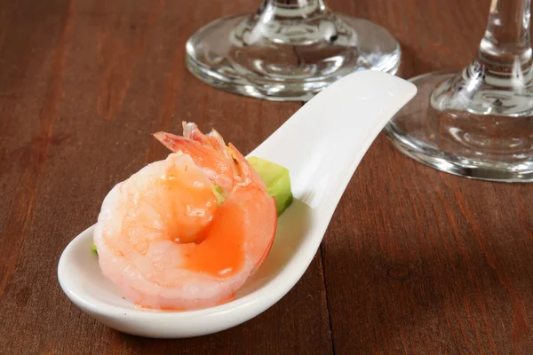 Shrimp and avocado — Stock Photo, Image