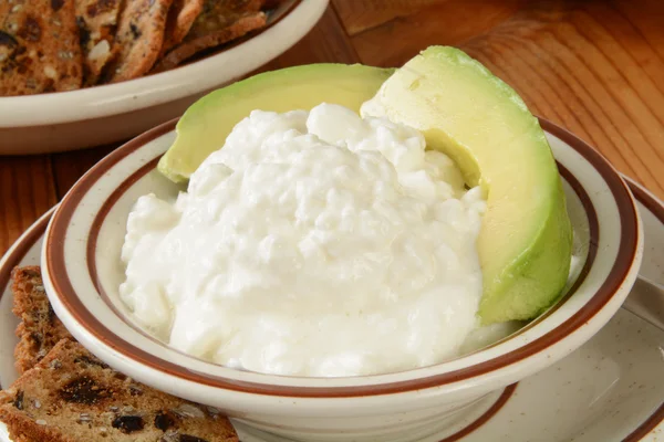 Cottage cheese and avocado — Stock Photo, Image