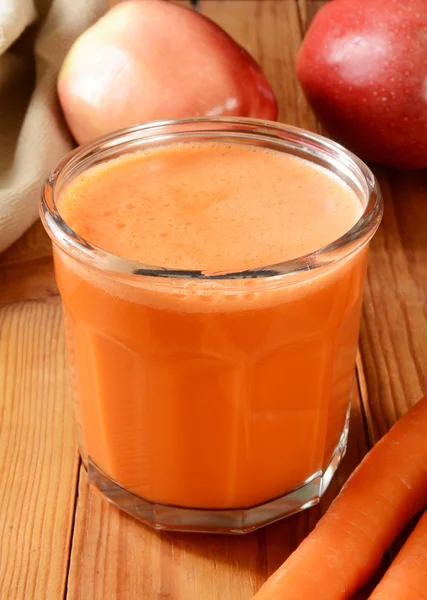 Jabłko marchew sok — Zdjęcie stockowe