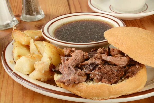 Roast beef au jus — Stock Photo, Image