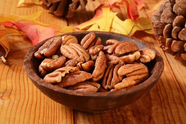 Mísa pekanové ořechy — Stock fotografie