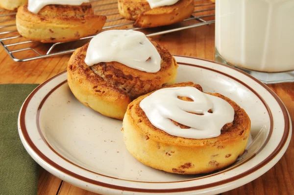 Hot cinnamon rolls — Stock Photo, Image