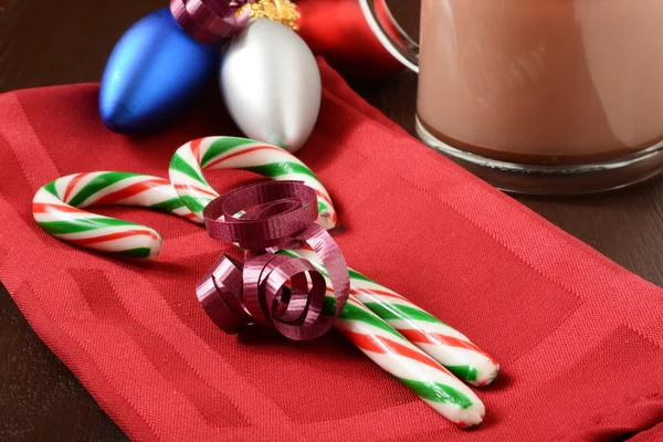 Candy canes and hot chocolate — Stock Photo, Image