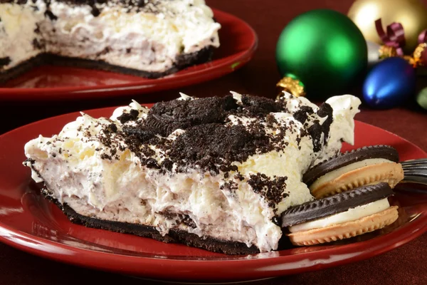 Fatia de biscoitos e torta de creme — Fotografia de Stock