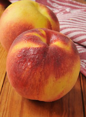 taze organik şeftali