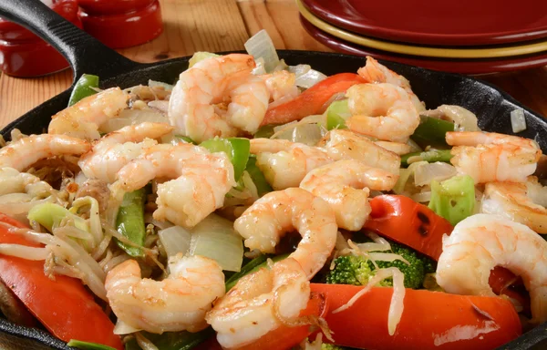 Shrimp stir fry — Stock Photo, Image