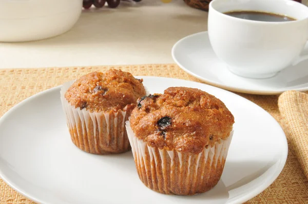 Bran muffins and coffee — Stock Photo, Image