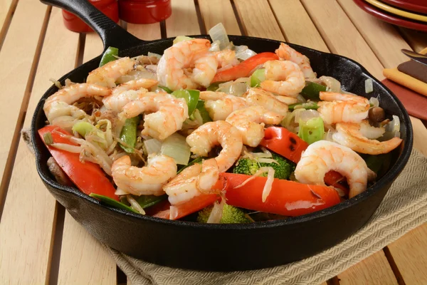 Shrimp stir fry — Stock Photo, Image