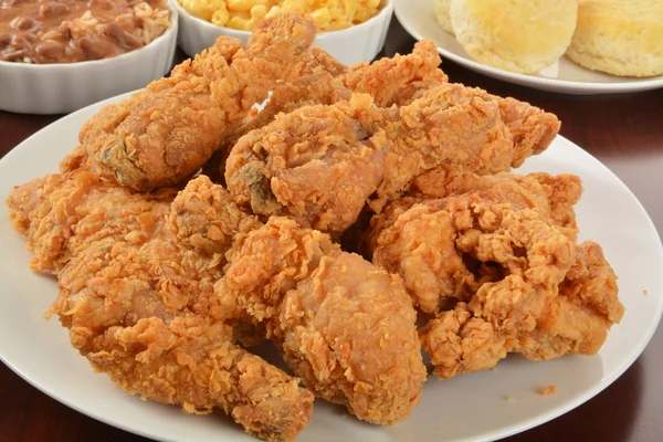 Plate of fried chicken — Stock Photo, Image