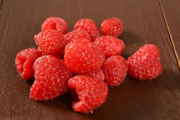 Fresh ripe raspberries — Stock Photo, Image