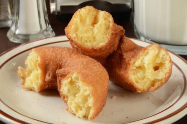 Bir bardak süt ile çörek