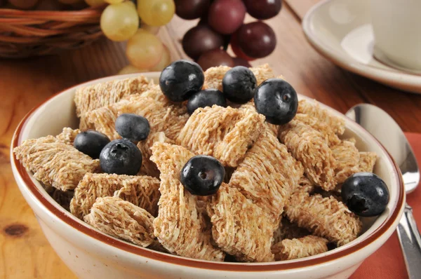 Whole wheat cereal — Stock Photo, Image