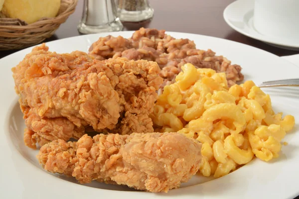 Plate of fried chicken — Stock Photo, Image