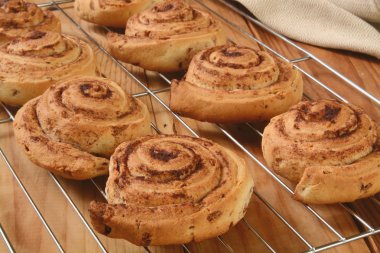 taze pişmiş rulo tarçın