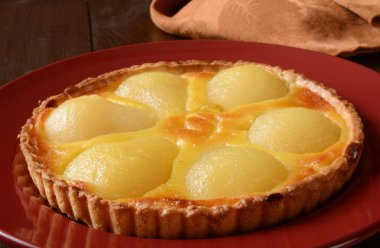Doldurma muhallebi ile armut tart