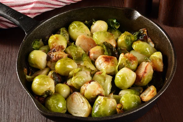 Fried brussels sprouts — Stock Photo, Image