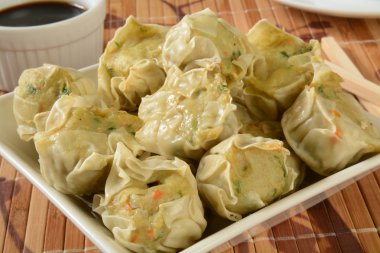 Soya soslu tavuk Shu Mai