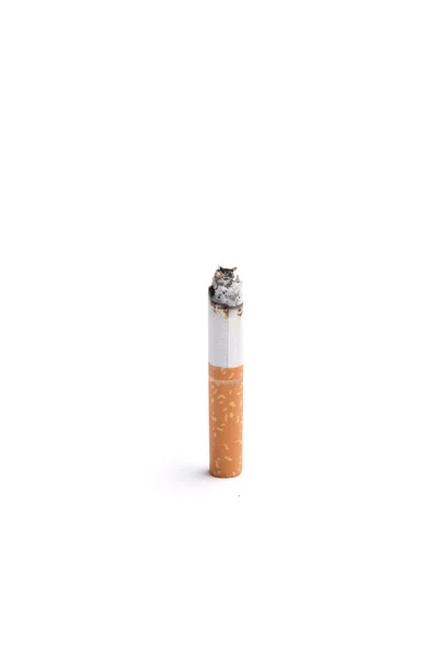 Brûlant mégot de cigarette — Photo