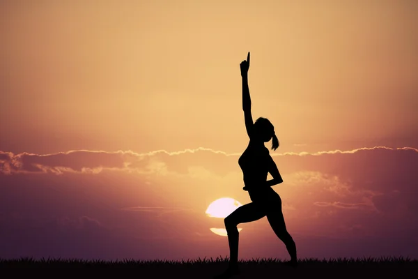 Equilibrio corporal al atardecer — Foto de Stock