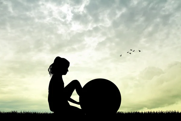 Mädchen mit Pilates Ball — Stockfoto
