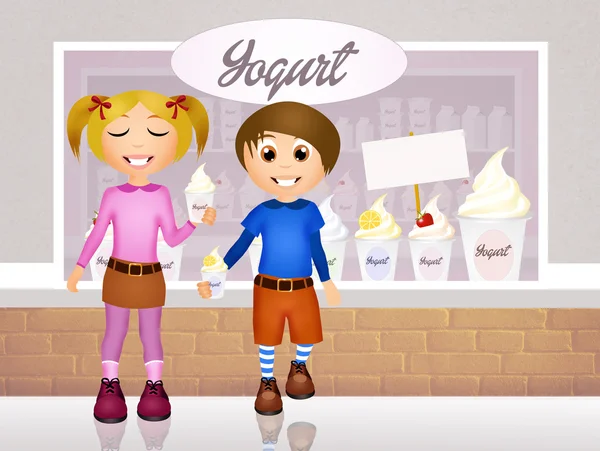 Kinder essen Joghurt — Stockfoto