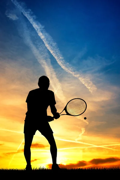 Uomo gioca a tennis — Foto Stock