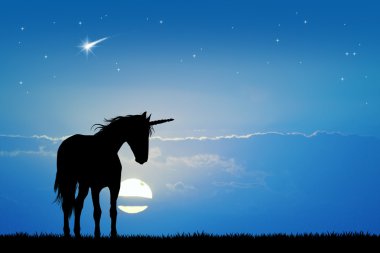 Tek boynuzlu at ay ışığında