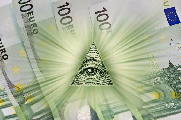 Auge der Vorsehung, Strahlen über Banknoten hundert Euro — Stockfoto