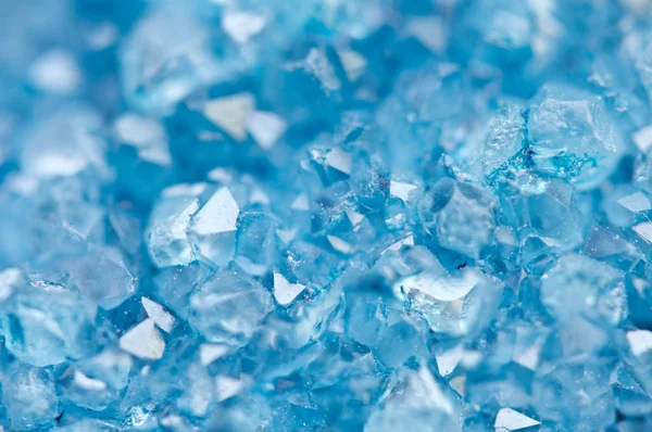 Blaue Kristalle Achat Mineral seinen verschwommenen natürlichen Hintergrund — Stockfoto