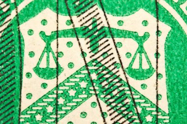 Amerikan dolarından ölçekler. İş ve adalet kavramı. Makro