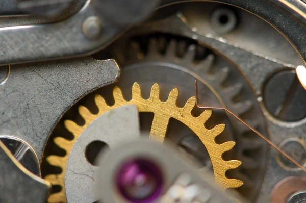 時計じかけの金属歯車と背景します。概念的な写真 — ストック写真