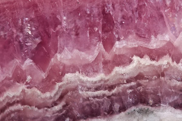 粉红色的锰碳酸盐矿物。宏观 — 图库照片