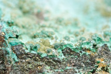 Malakit bir bakır karbonat hidroksit mineraldir