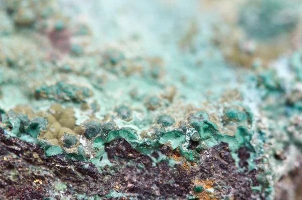 Malachit ist ein Kupferkarbonathydroxid-Mineral — Stockfoto