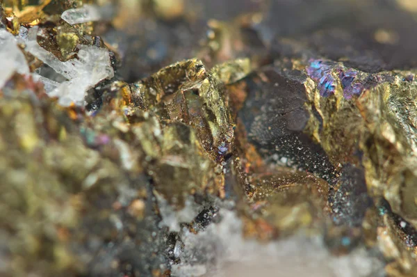 Chalcopyrite Copper iron sulfide mineral Macro. — Stock Photo, Image
