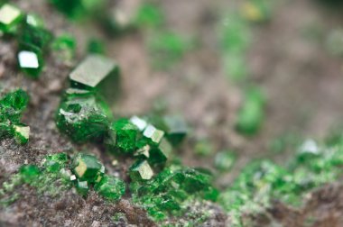 uvarovite krom-rulman Granat var. Makro.