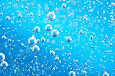 Makro mavi temiz su oksijen kabarcıkları