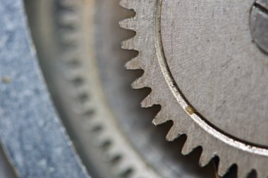 Eski saat, makro içinde metal Cogwheels.